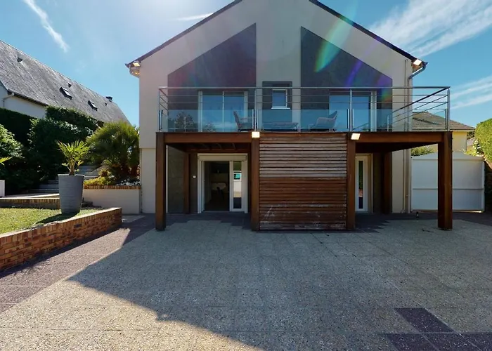 Amare Granville סן-פר-סור-מר