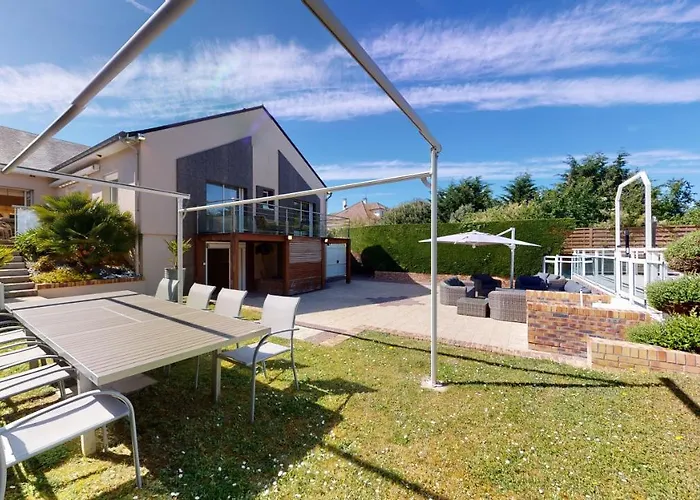 Amare Granville فيلة *